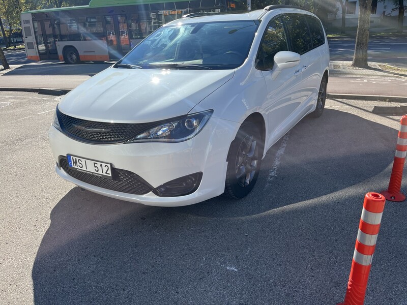 Photo 1 - Chrysler Pacifica 2020 y Wagon