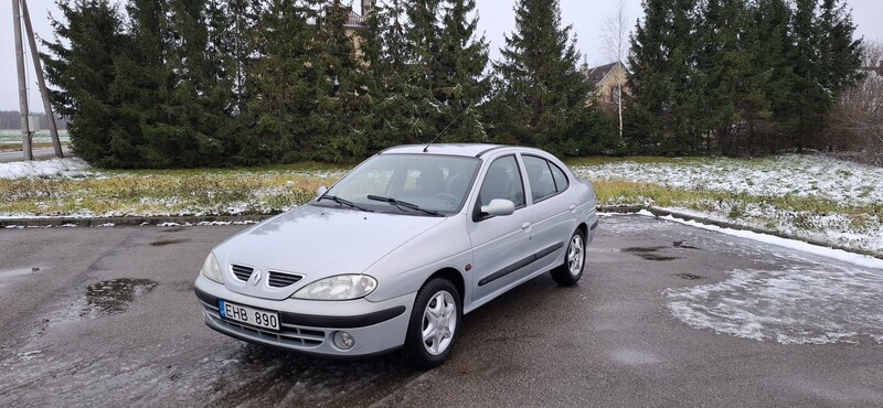 Nuotrauka 2 - Renault Megane 2002 m Sedanas