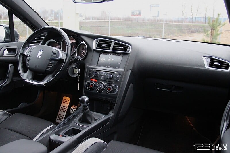 Photo 15 - Citroen DS4 2013 y Hatchback