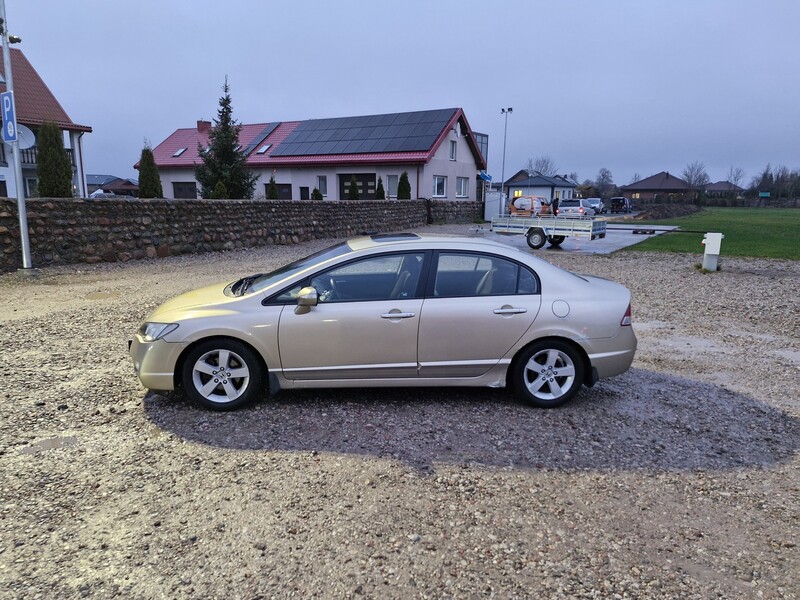 Photo 8 - Honda Civic 2008 y Hatchback