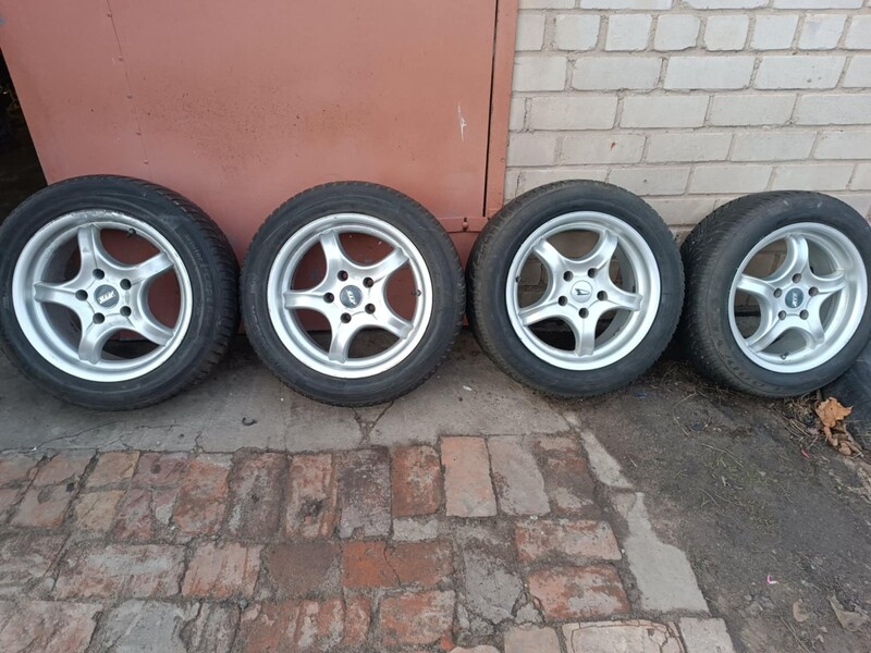 Photo 1 - 320 light alloy R16 rims