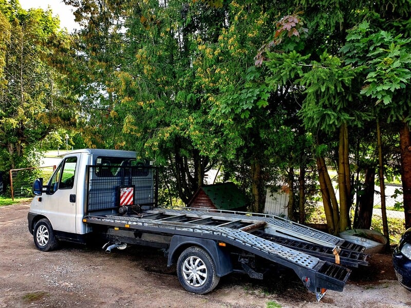 Photo 2 - Peugeot Boxer 2004 y Car transporter