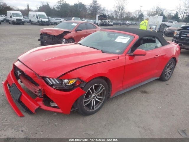 Фотография 2 - Ford Mustang 2016 г Кабриолет