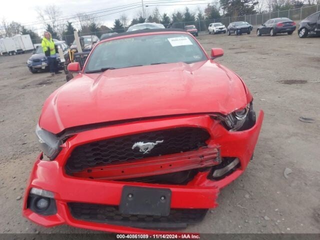 Фотография 12 - Ford Mustang 2016 г Кабриолет