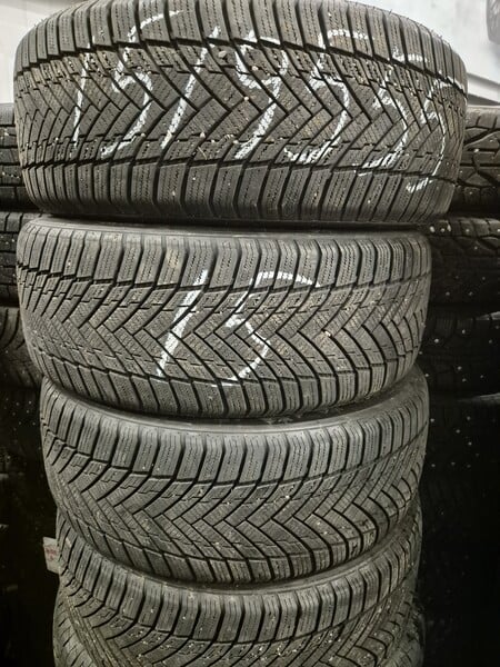 Photo 1 - R15 universal tyres passanger car