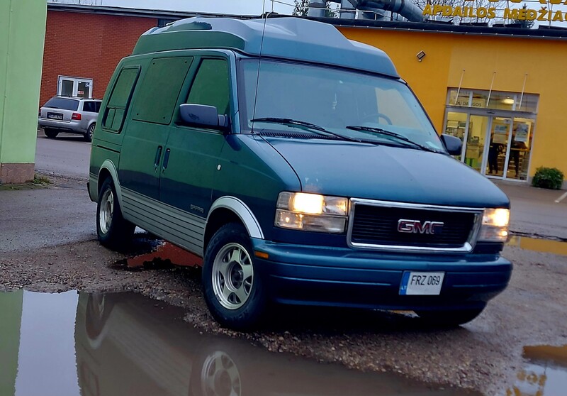 Photo 5 - Gmc Safari 1995 y Minibus