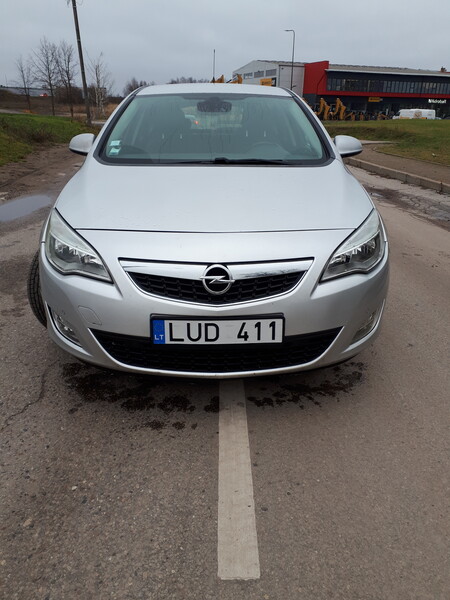 Photo 2 - Opel Astra 2011 y Hatchback