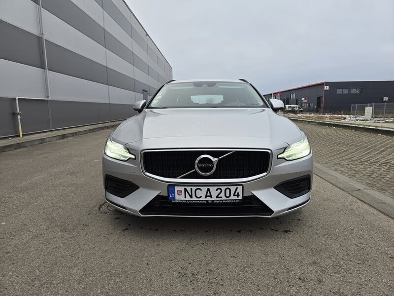 Фотография 4 - Volvo V60 2020 г Универсал