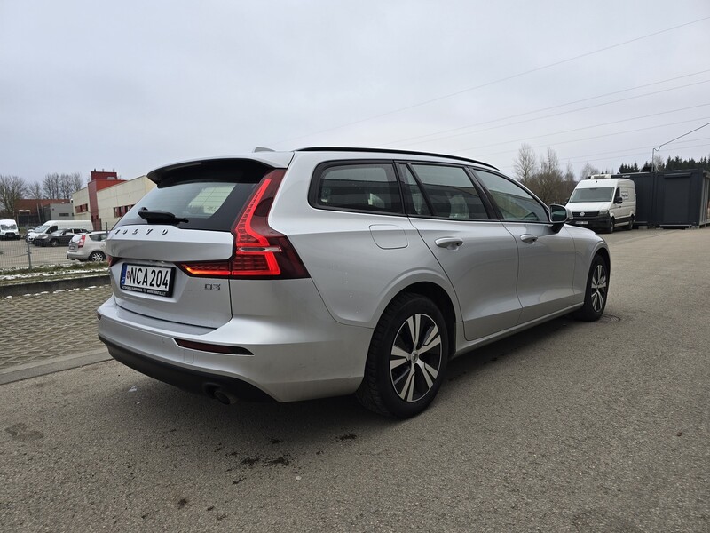 Фотография 2 - Volvo V60 2020 г Универсал