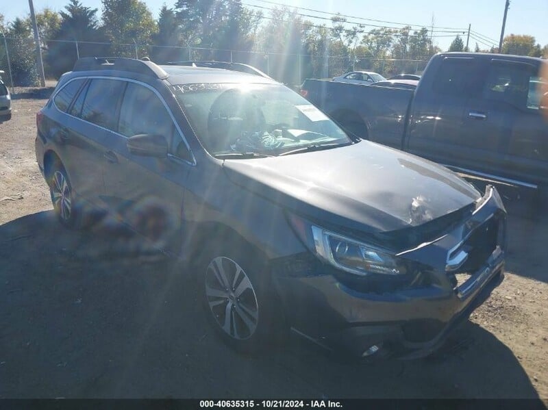 Фотография 5 - Subaru OUTBACK 2018 г Универсал