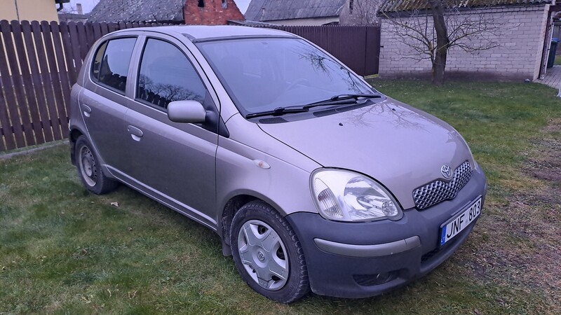 Photo 2 - Toyota Yaris 2005 y Hatchback