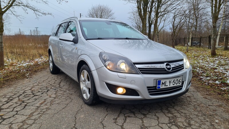 Nuotrauka 1 - Opel Astra 2010 m Universalas