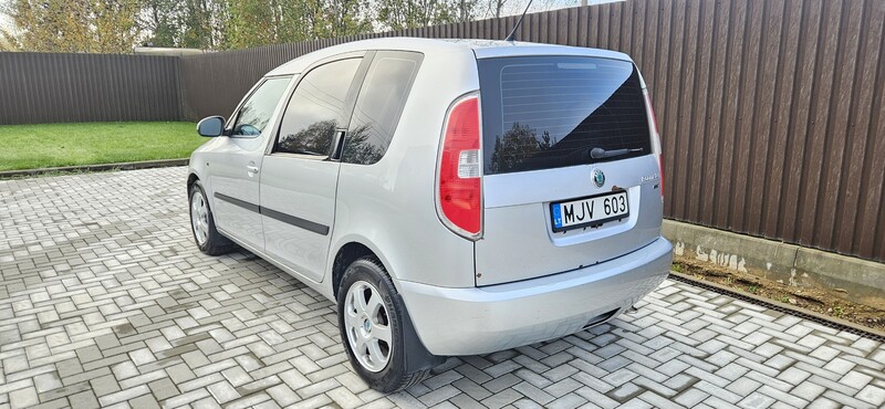 Фотография 3 - Skoda Roomster 2013 г Минивэн