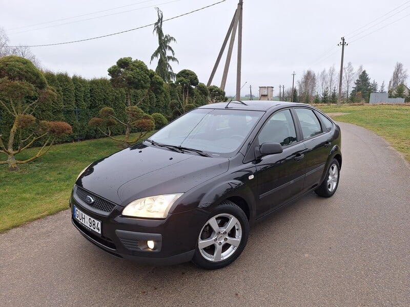 Фотография 1 - Ford Focus 2006 г Хэтчбек