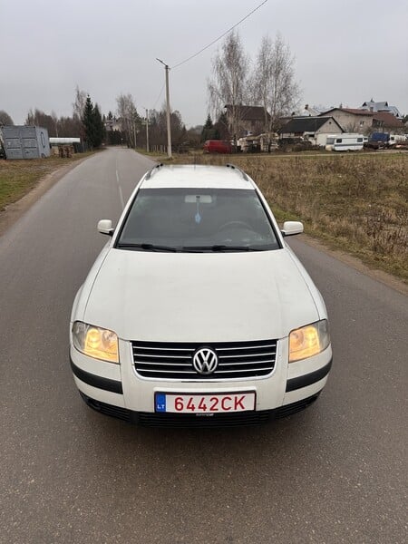 Фотография 1 - Volkswagen Passat 2001 г Универсал