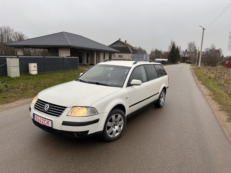 Фотография 2 - Volkswagen Passat 2001 г Универсал