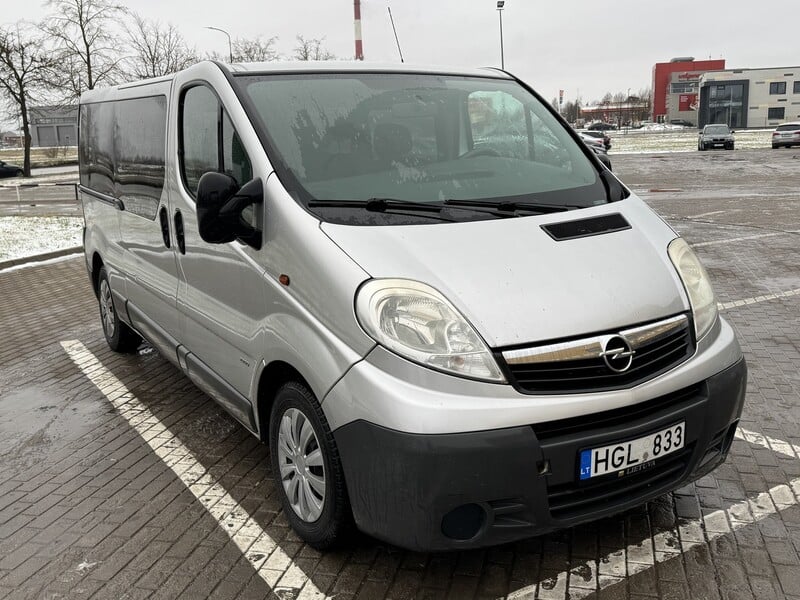 Photo 8 - Opel Vivaro 2007 y Minibus