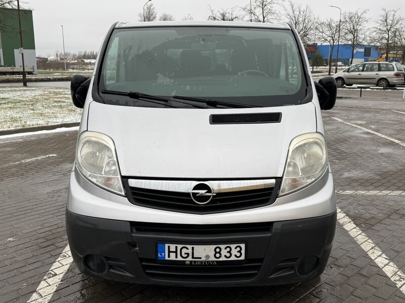 Photo 9 - Opel Vivaro 2007 y Minibus