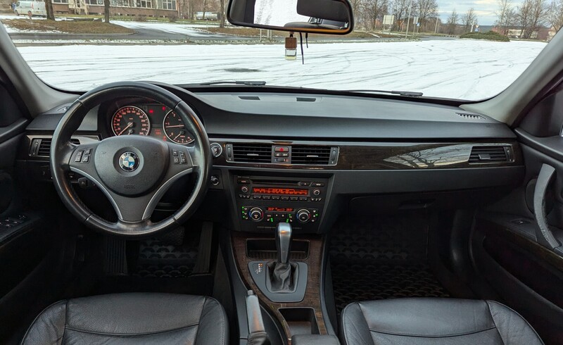 Nuotrauka 10 - Bmw 320 2011 m Sedanas