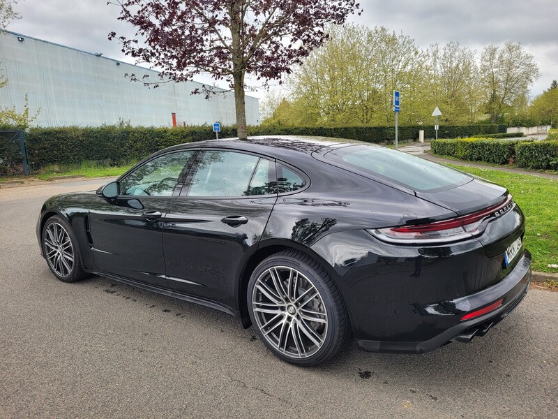 Photo 2 - Porsche Panamera 2021 y Hatchback