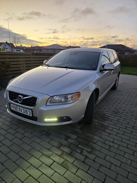 Photo 2 - Volvo V70 D3 2013 y