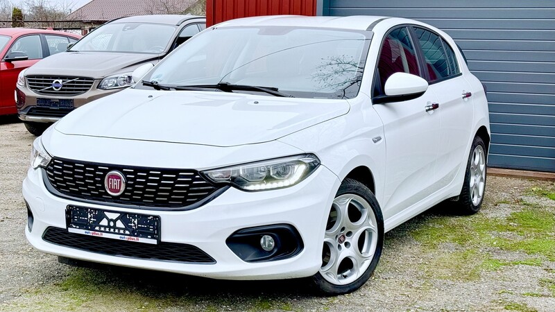 Photo 2 - Fiat Tipo 2016 y Hatchback