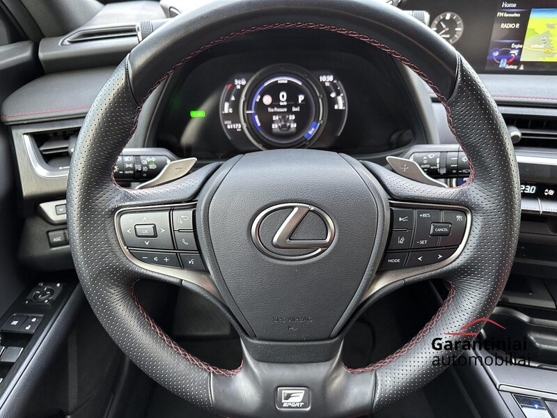 Photo 6 - Lexus UX 250h 2021 y Off-road / Crossover