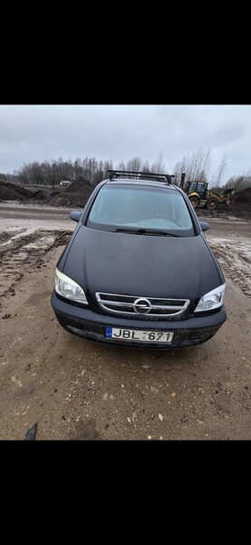 Photo 1 - Opel Zafira 2003 y Van