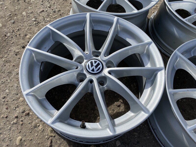 Photo 2 - Volkswagen Siunciam, 7,5J ET32 light alloy R17 rims