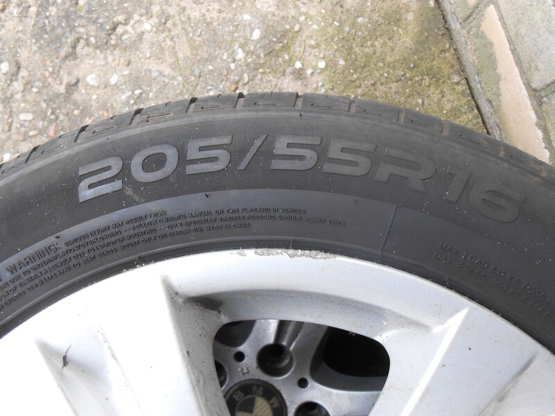 Photo 2 - 120 light alloy R16 rims