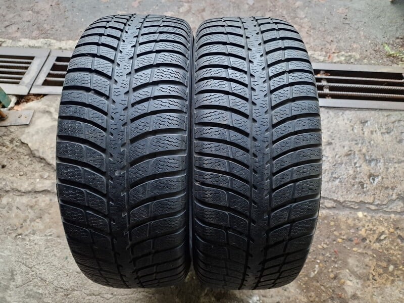 Фотография 1 - Kumho I'ZEN KW23, ZIEMINES R17 зимние шины для автомобилей