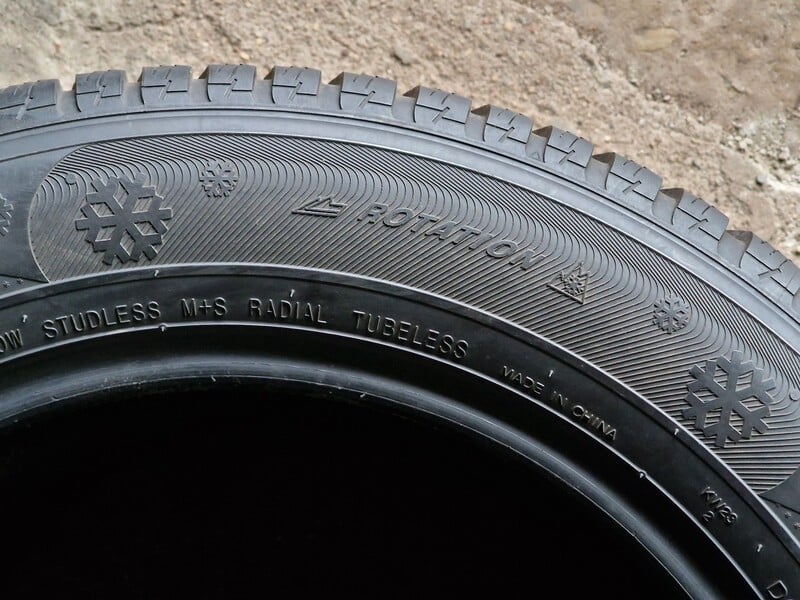 Фотография 9 - Kumho I'ZEN KW23, ZIEMINES R17 зимние шины для автомобилей