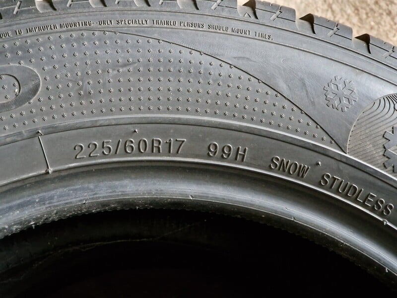 Фотография 10 - Kumho I'ZEN KW23, ZIEMINES R17 зимние шины для автомобилей