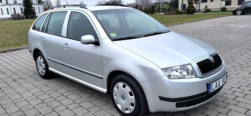 Photo 1 - Skoda Fabia 2003 y Wagon