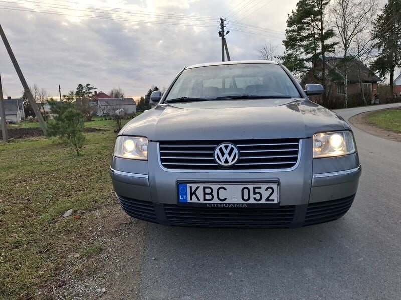 Фотография 2 - Volkswagen Passat 2002 г Седан