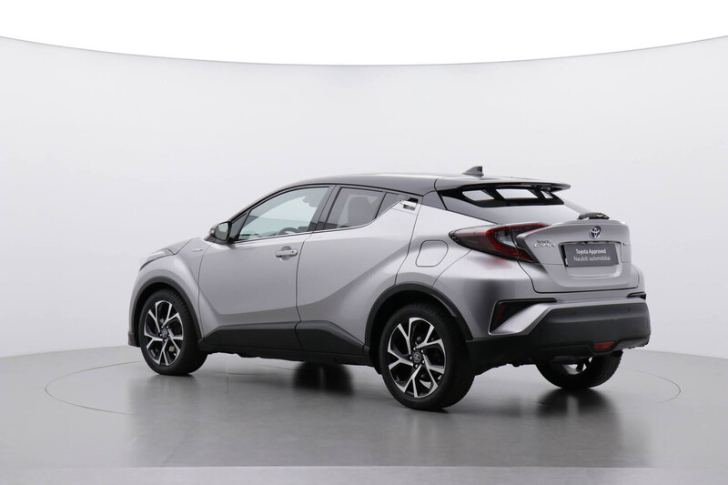 Фотография 17 - Toyota C-HR 2017 г Внедорожник / Кроссовер