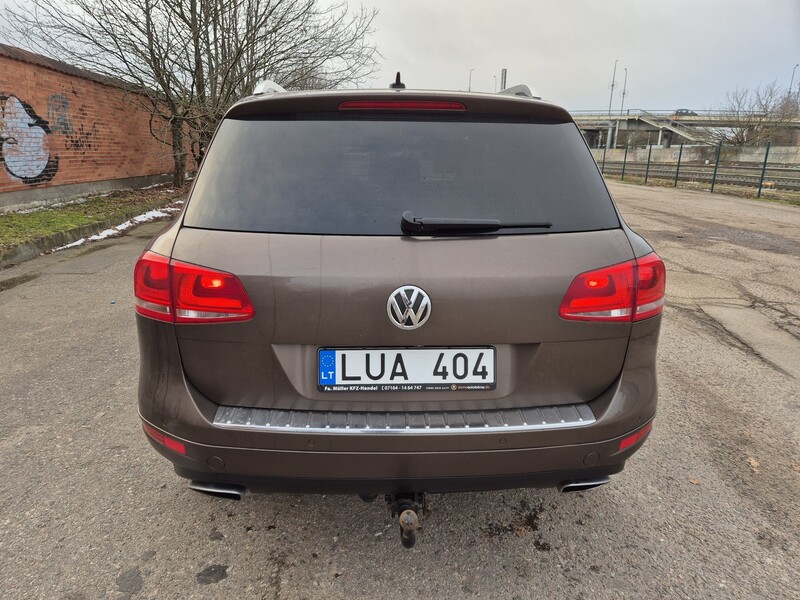 Photo 6 - Volkswagen Touareg 2010 y Off-road / Crossover