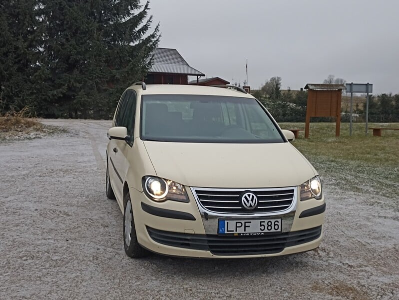 Фотография 4 - Volkswagen Touran I 2008 г