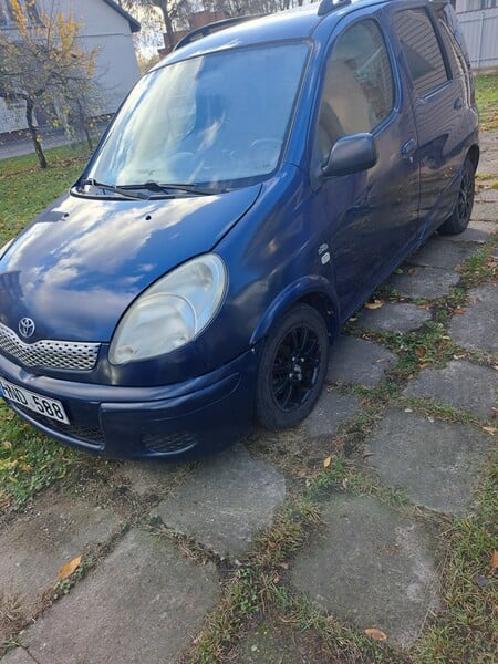 Photo 1 - Toyota Yaris Verso 2004 y Wagon