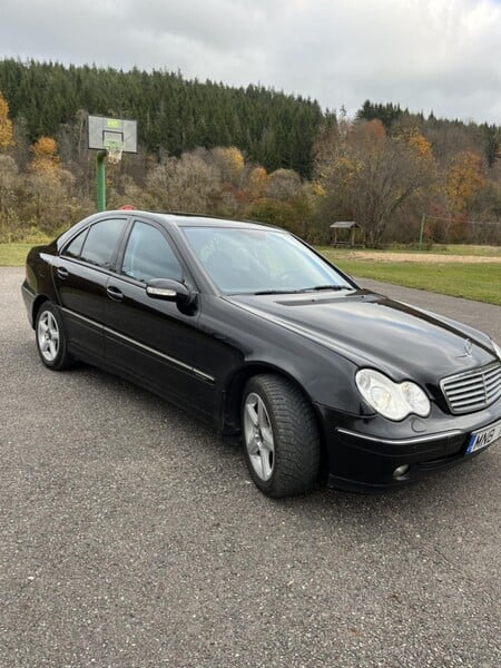 Photo 1 - Mercedes-Benz C 220 2003 y Sedan