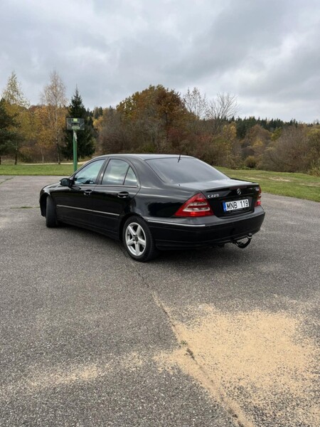 Photo 3 - Mercedes-Benz C 220 2003 y Sedan