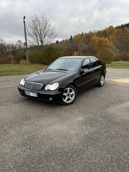 Photo 7 - Mercedes-Benz C 220 2003 y Sedan