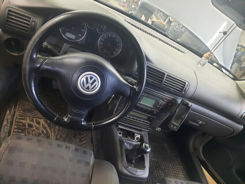 Nuotrauka 1 - Volkswagen Passat 2005 m dalys