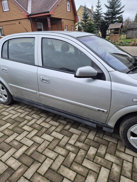 Photo 4 - Opel Astra 2004 y Hatchback