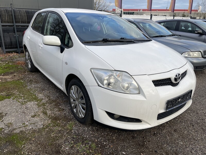 Photo 2 - Toyota Auris 2008 y Hatchback