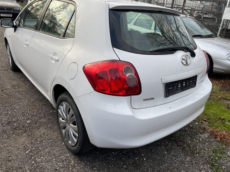 Photo 3 - Toyota Auris 2008 y Hatchback