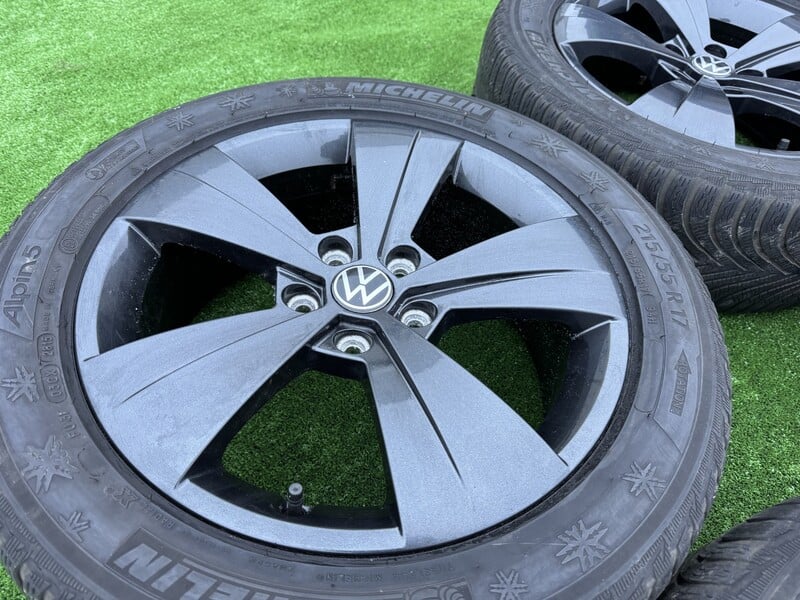 Photo 2 - Volkswagen Siunciam, 6.5J ET41 light alloy R17 rims