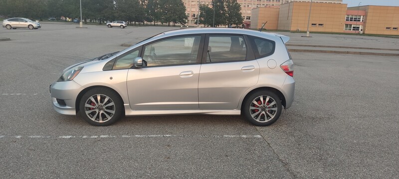 Photo 5 - Honda Jazz 2013 y Van