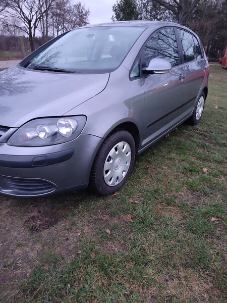 Photo 2 - Volkswagen Golf Plus 2006 y Van