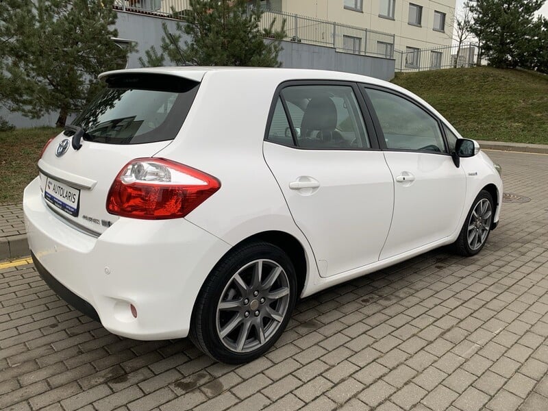 Photo 5 - Toyota Auris Full Hybrid Exec. 2011 y